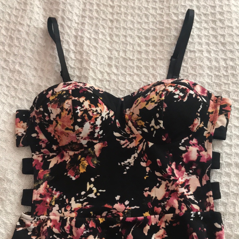 Floral jumpsuit - cropped wide leg